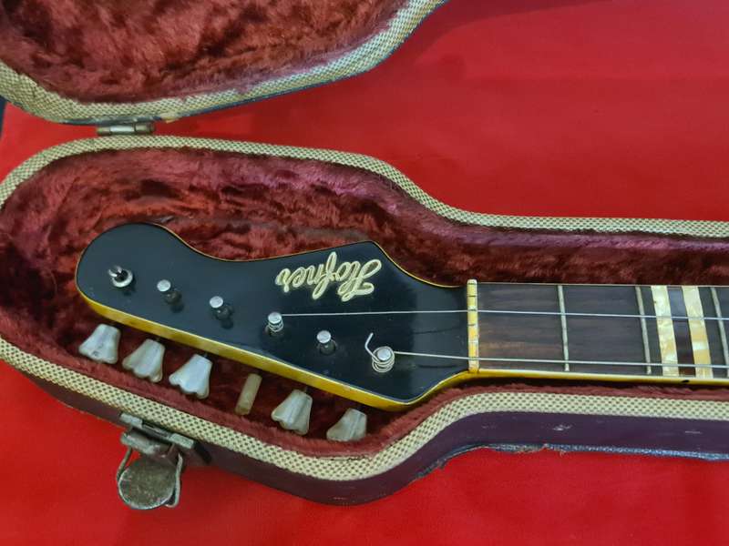 Hofner Guiatar in original box