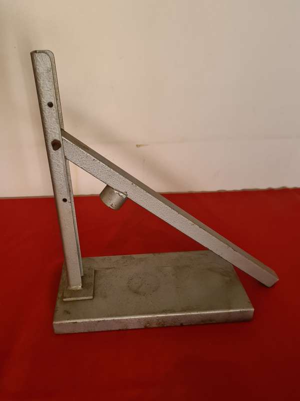 Lee Target model loader