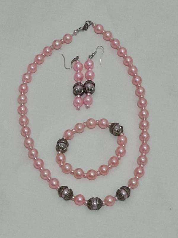 Pink Faux necklace set