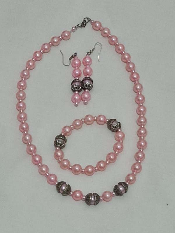 Pink Faux necklace set