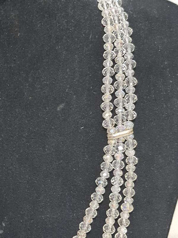 Crystal style necklace set