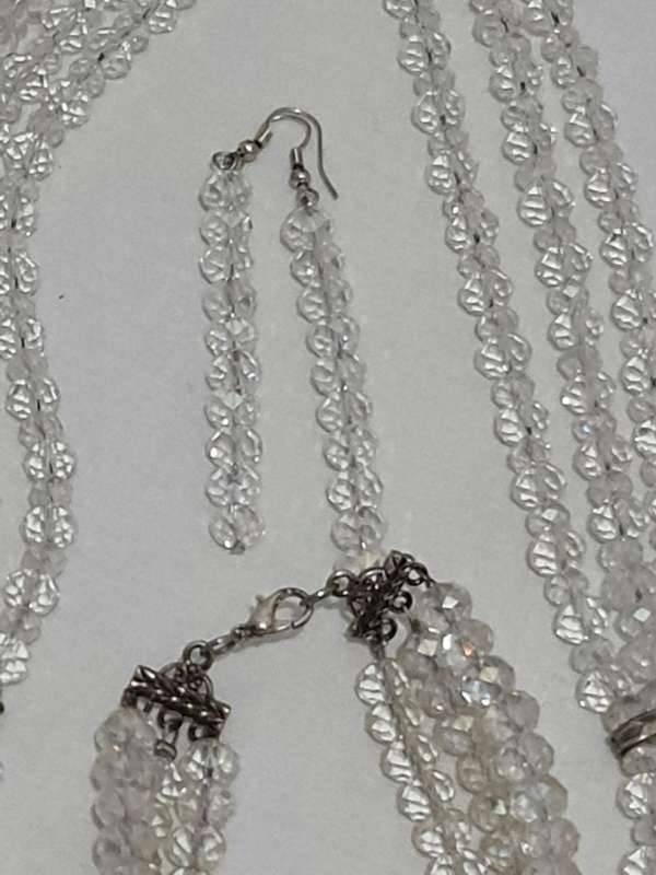 Crystal style necklace set