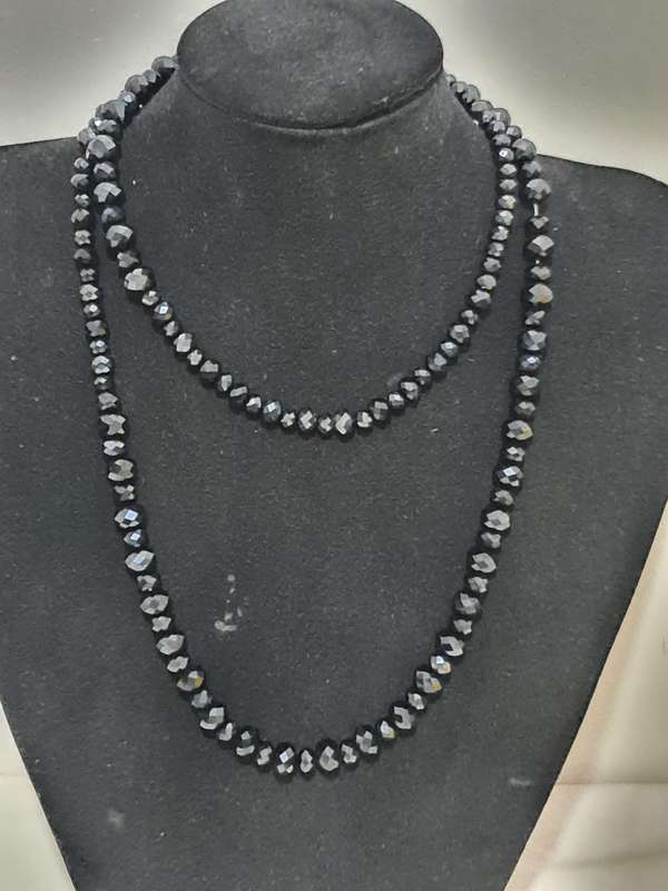 Black beaded Necklace set.