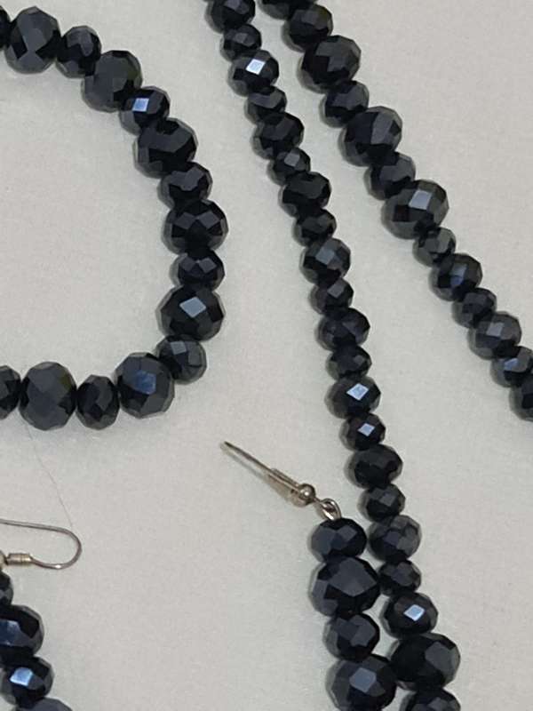 Black beaded Necklace set.
