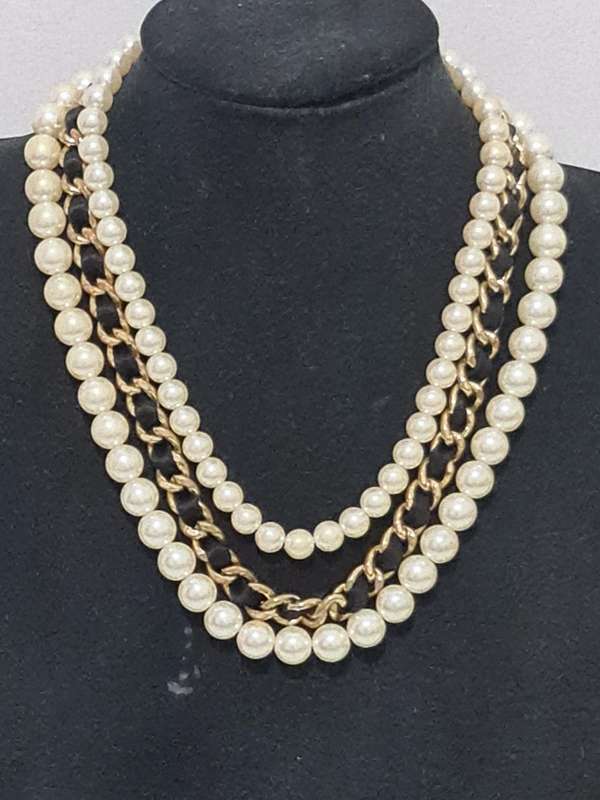 Three tier necklace, Faux pearls and gold tone necklace