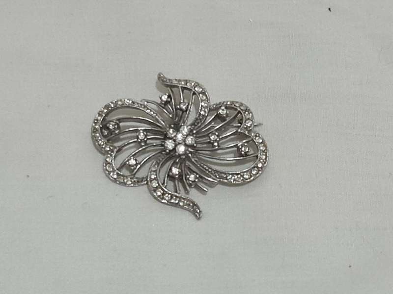 Vintage style Brooch