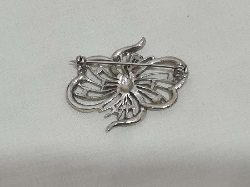 Vintage style Brooch