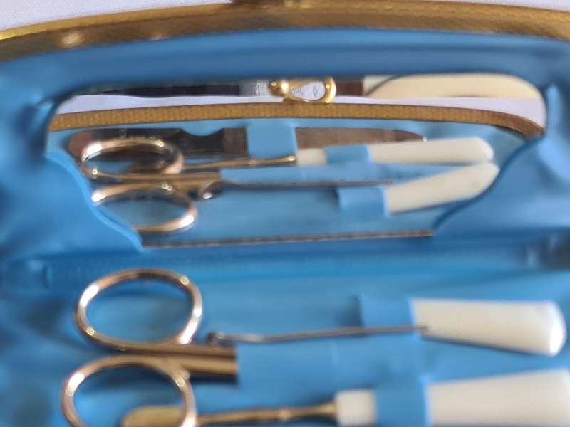 Vintage Purse Manicure set with mirrorp