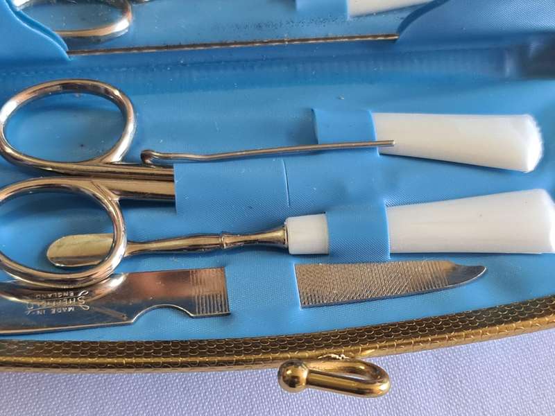 Vintage Purse Manicure set with mirrorp