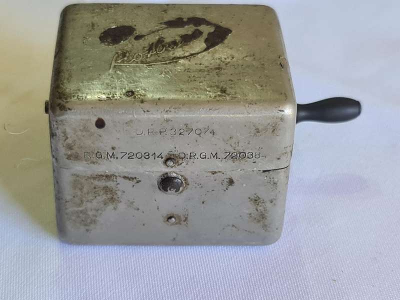 German Rollfix Safety Razor Blade Sharpener