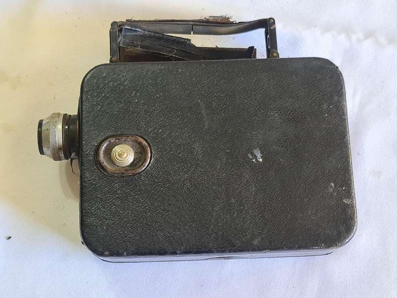Cine-"Kodak" - eight Model 20. Kodak Limited. London. Made in Great Britain.