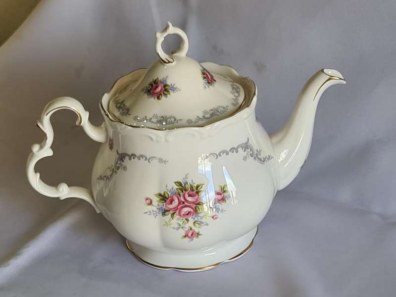 Royal Albert Tranquility teapot