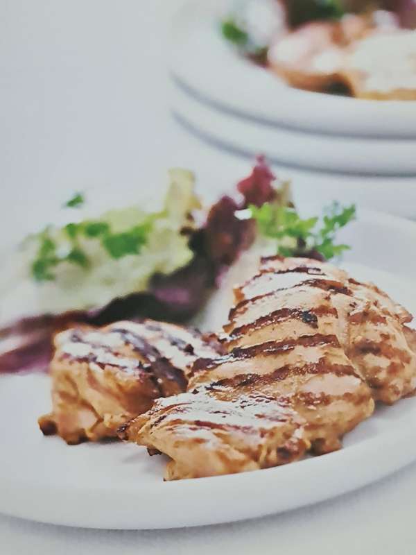 200 Chicken Dishes recipe book