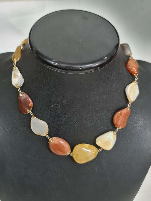 Vintage single string Agate Necklace p