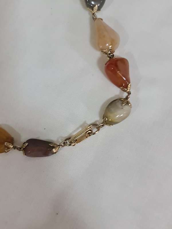 Vintage single string Agate Necklace p