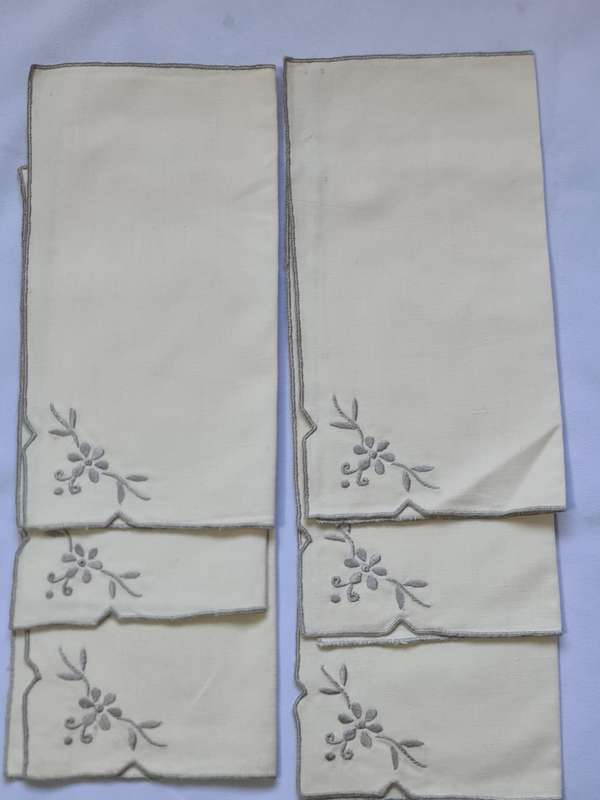 X6 Vintage Serviettes  Size 260x260mm