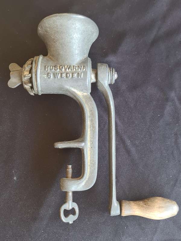 Husqvarna Sweden no.2 mincer