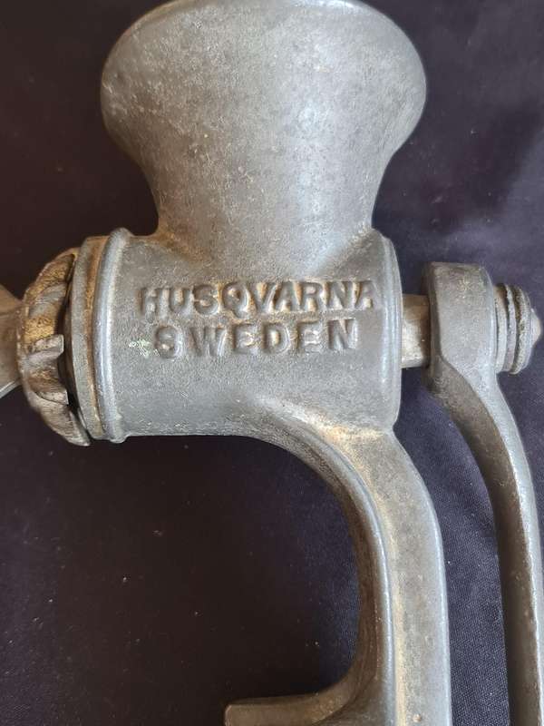 Husqvarna Sweden no.2 mincer