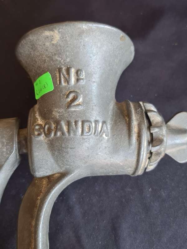 Husqvarna Sweden no.2 mincer