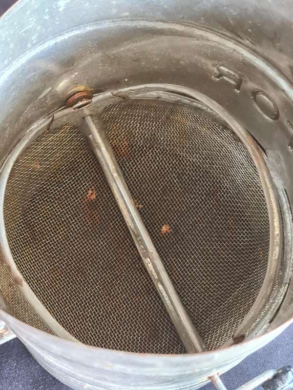 Vintage Victor 5 cups sift