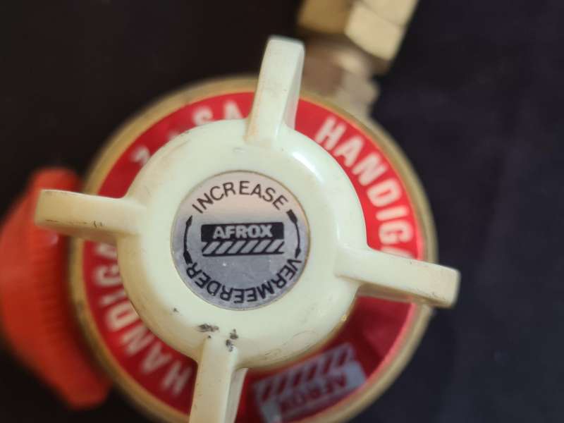Cadac Gas Lamp and vintage Afrox regulator, etc.