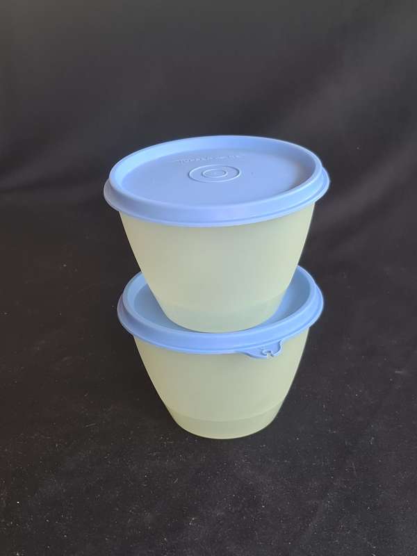 Tupperware: x2 Bowls (148-39)