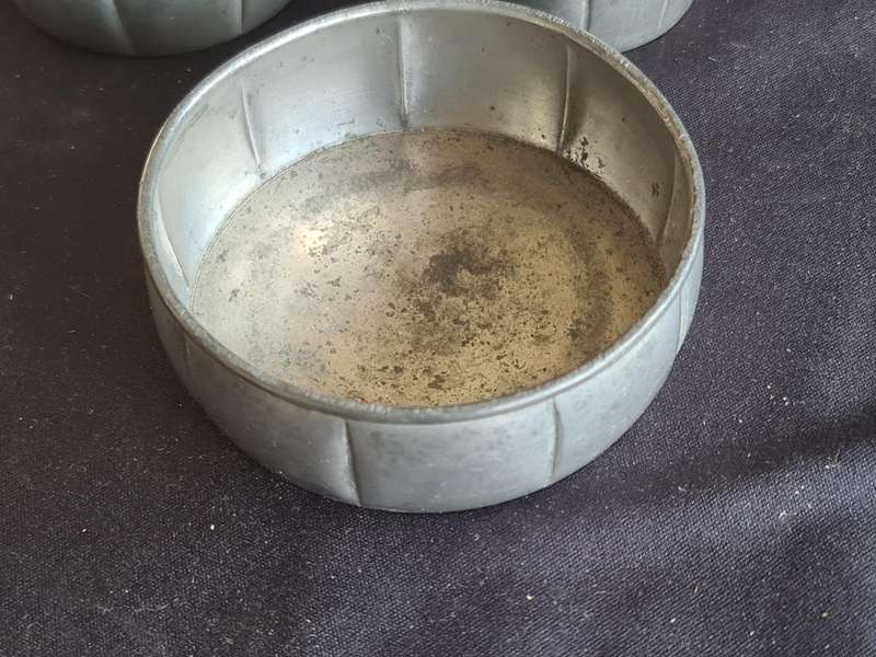"Rio Zuiver Tin" Three small bowls