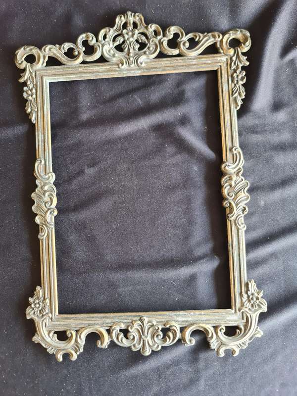 Made in Italy Frame. Photo/mirror