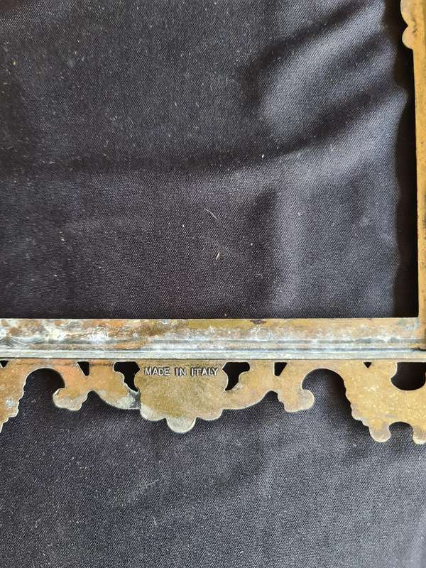 Made in Italy Frame. Photo/mirror
