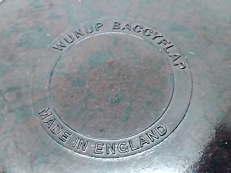 Vintage Bakelite Wunup 'baccyflap' tobacco case