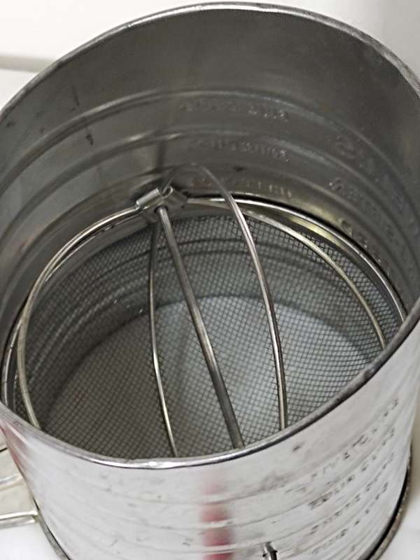 Bromwells measuring-sifter