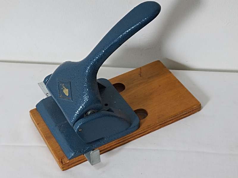 Large 2 hole punch