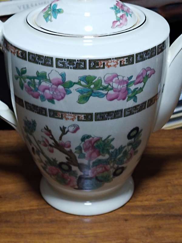 New Hall Hanley, Staffordshire England hot water pot