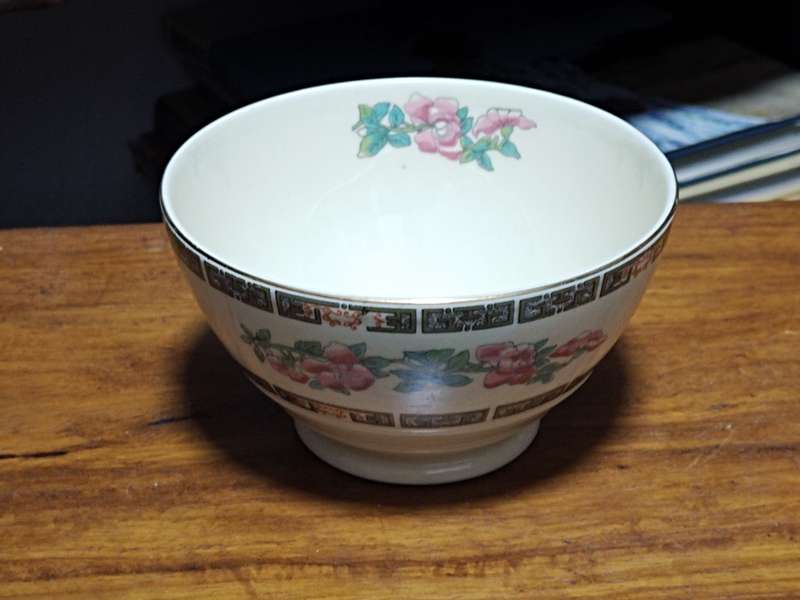 New Hall Hanley, Staffordshire England Sugar Bowl (a)