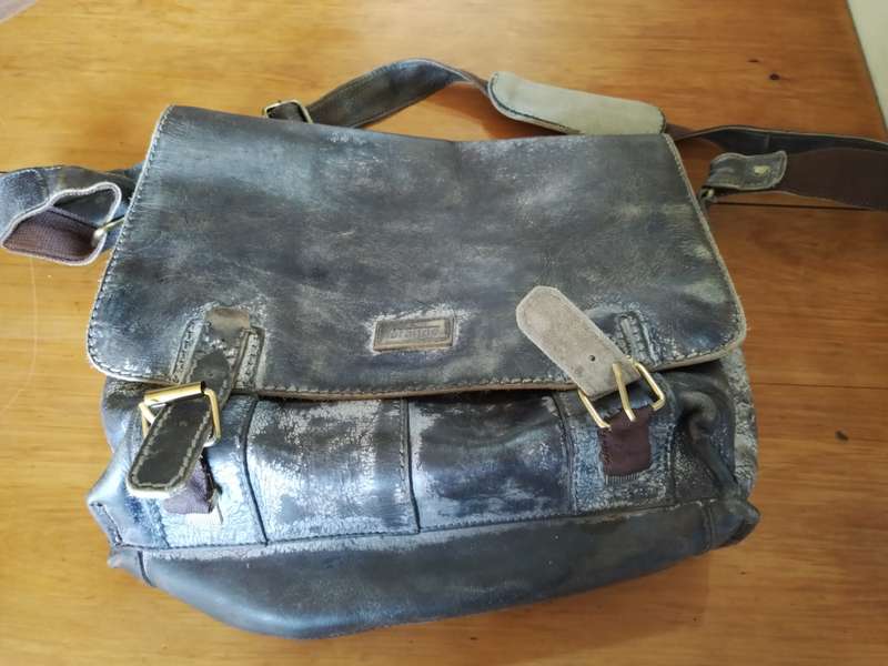 Vintage Brando leather shoulder handbag