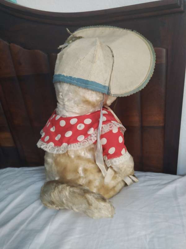 Farnelles Alpha Toy. Musical cat.