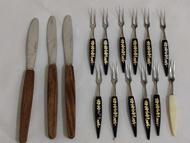 X12 Retro Cocktail forks & 3 cheese knifes