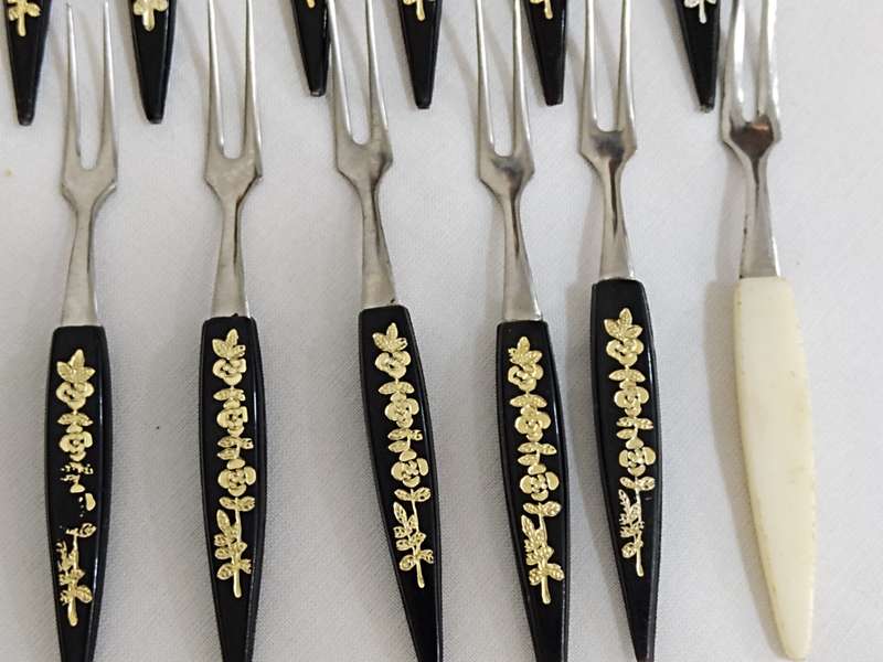 X12 Retro Cocktail forks & 3 cheese knifes