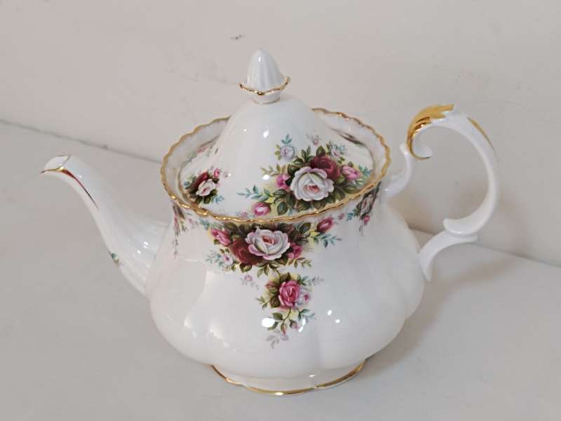 Royal Albert Celebration Tea pot