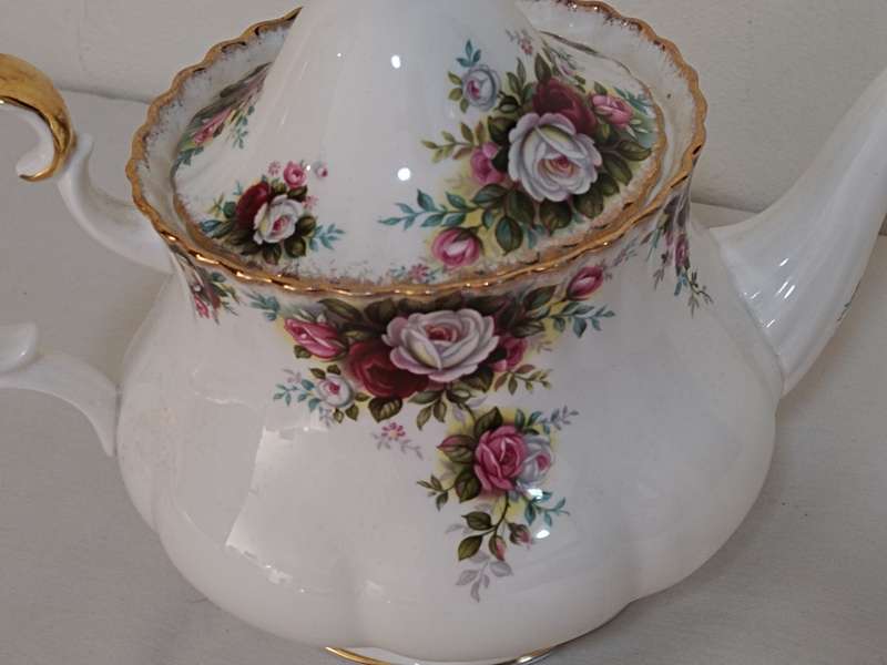 Royal Albert Celebration Tea pot