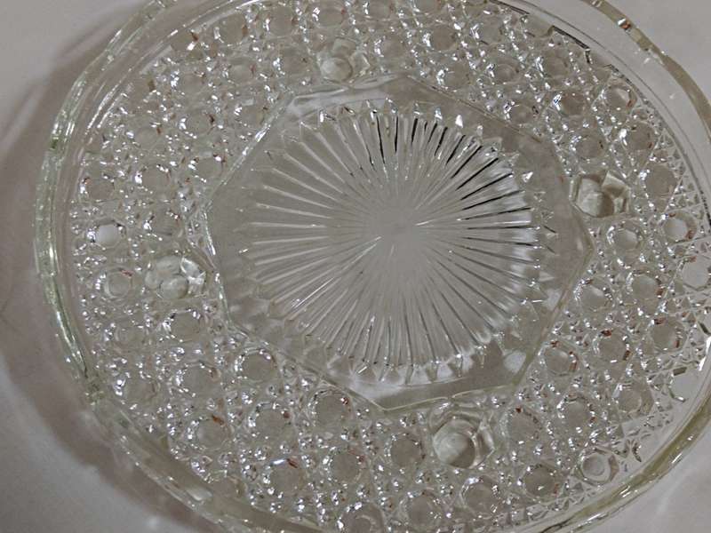 Hobnail serving plate with 4 small legs