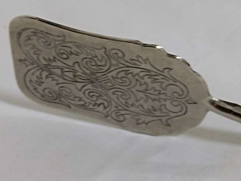 Silver plated bread/cake tongs Two Available Bid per item)