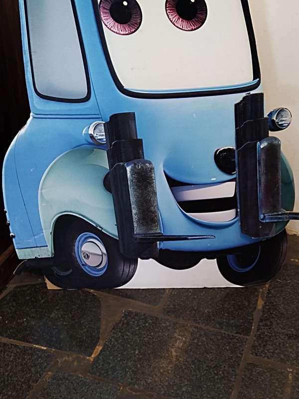 Guido, Alza Tutto forklift From the movie cars. Cinema display item