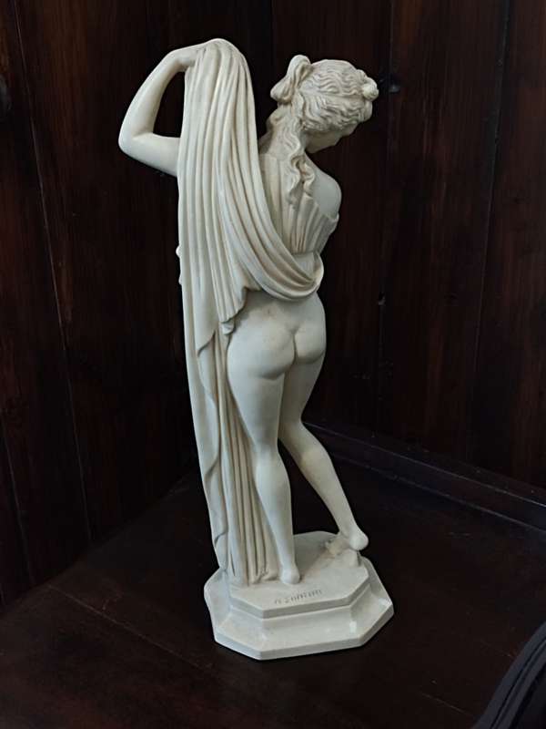 Venus Callipyge, also known as the Aphrodite Kallipygos