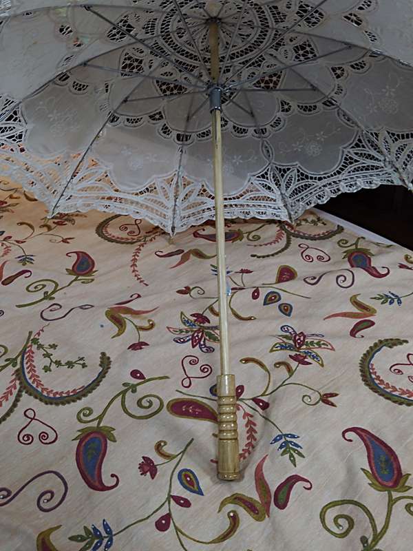 Antique style lace umbrella