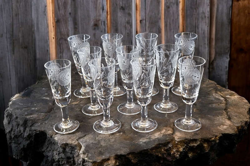 X10 Liquer glasses