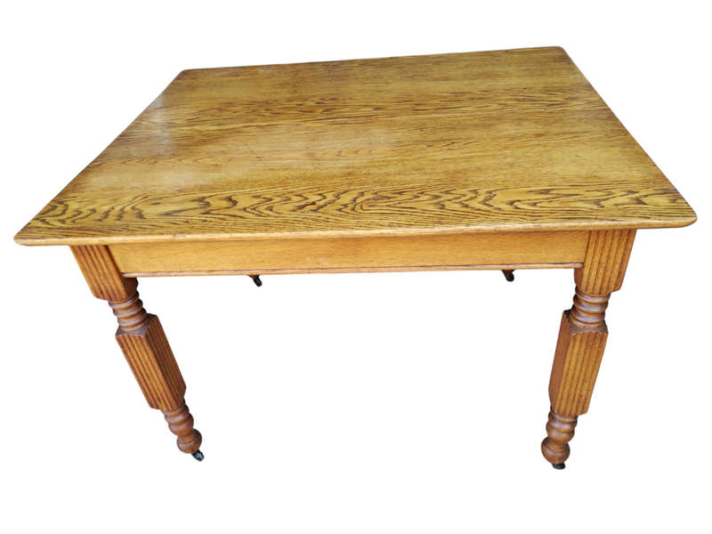 Oak Colonial table