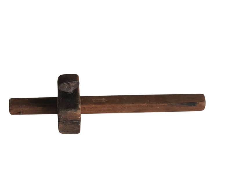 Carpenter's scribe marking gauge,