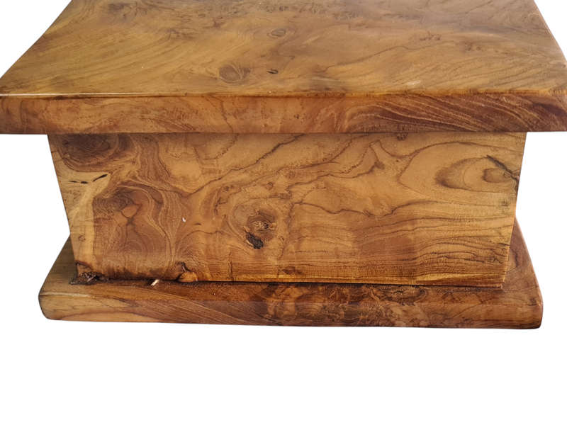 Stunning Burr Wallnut wooden box