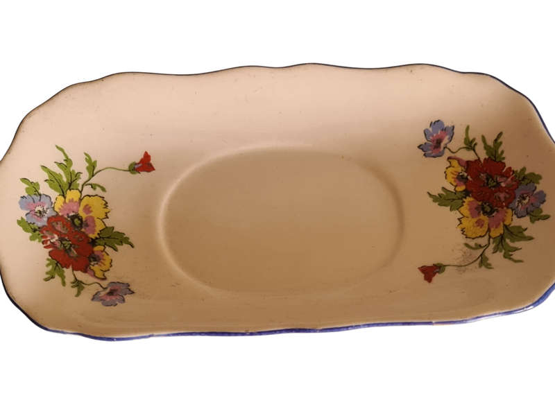 Tudor Vintage Sauce boat with sauce.